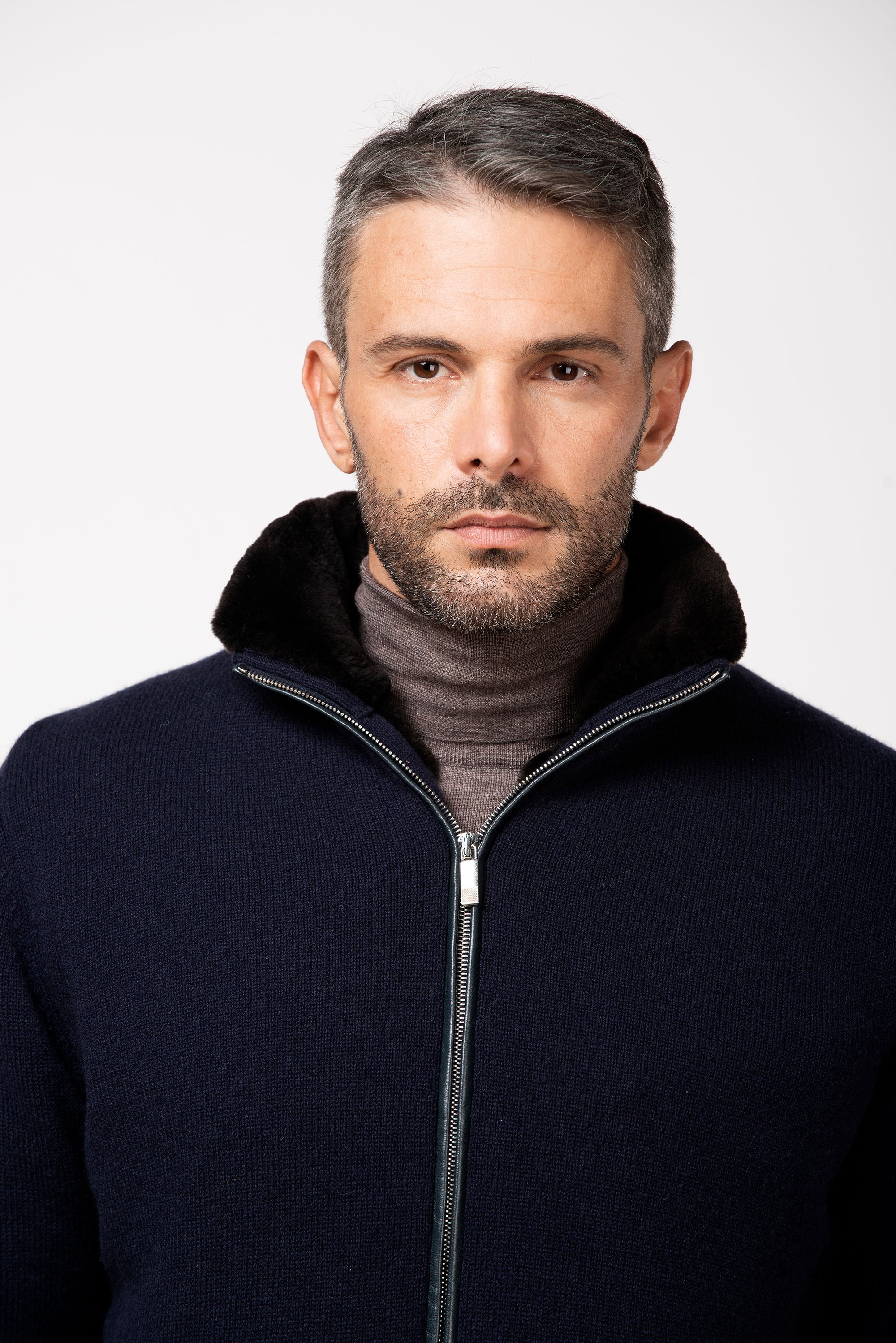 Cashmere Bomber lined with Beaver fur Blue Navy – PASHMERE Digital 