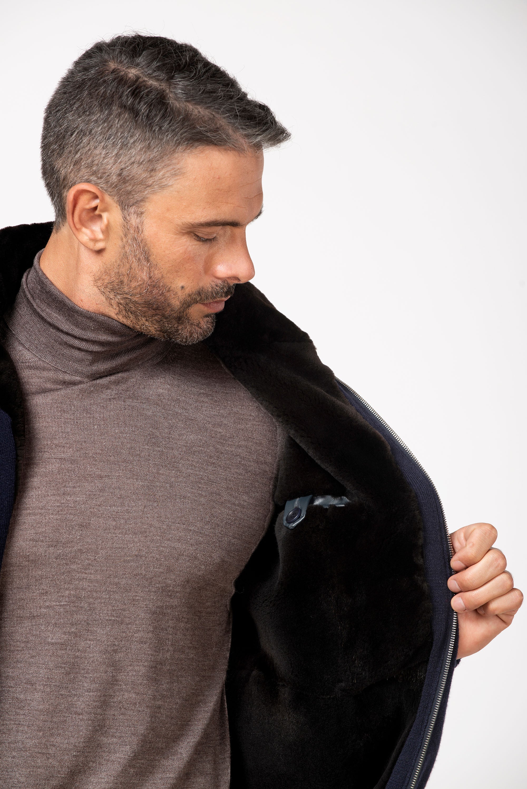 Cashmere Bomber lined with Beaver fur Blue Navy – PASHMERE Digital